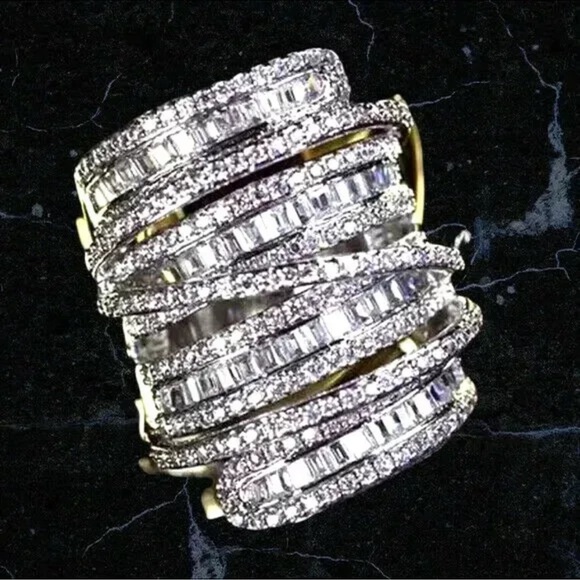The Lubiana Statement Ring - Picture 3 of 8